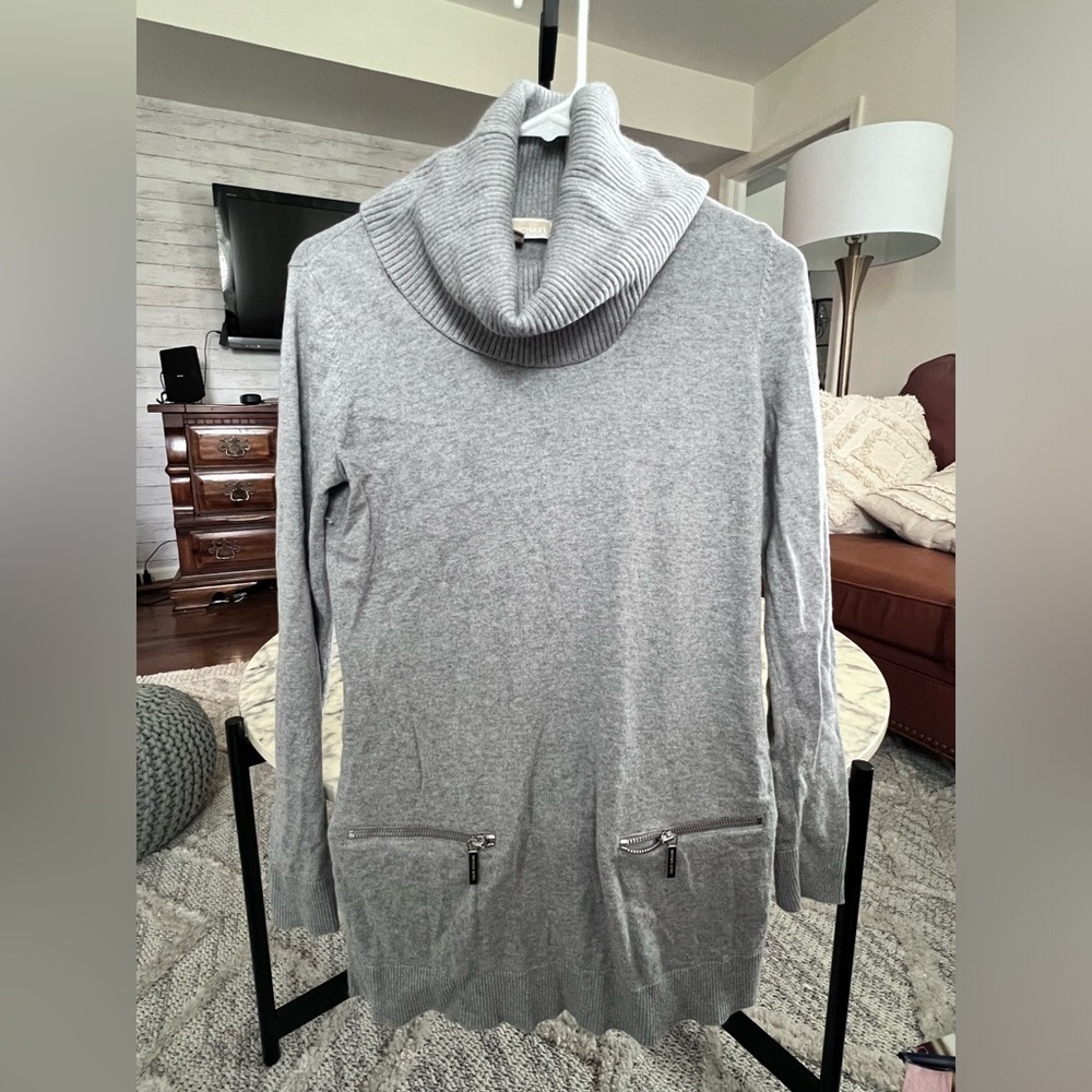 Michael Kors Gray Turtleneck women’s sweater zipper detail in front sz Small